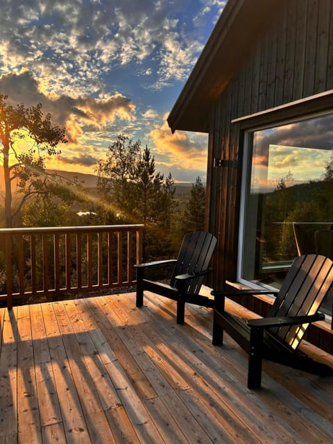 Patio, Day, Natural landscape, View (from property/room), Balcony/Terrace, Mountain view
