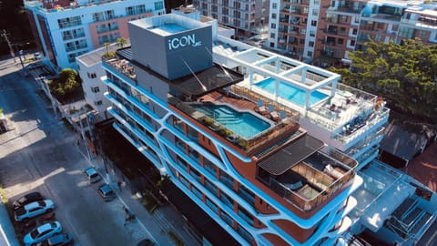 Property building, Pool view