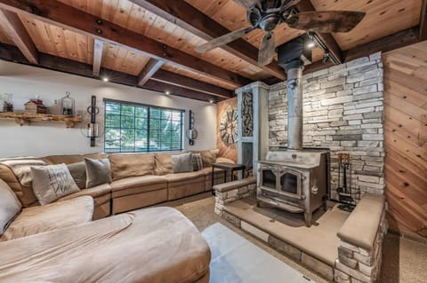 Ridgeview Retreat Location Meets Comfort AC! House in Shaver Lake