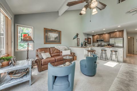 Cloudcroft Townhome on Golf Course with Deck! House in Cloudcroft