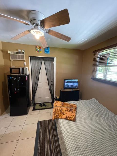 Cardoza family Bed and Breakfast in North Lauderdale