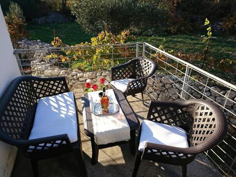 Balcony/Terrace, children, Family