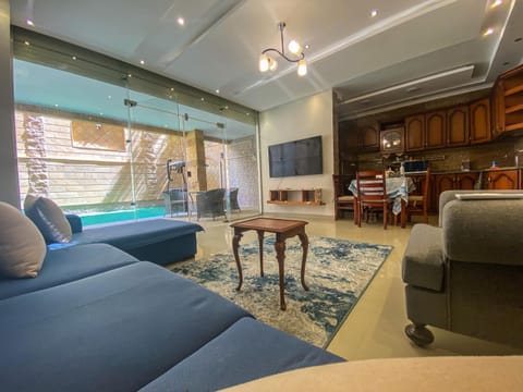 Communal lounge/ TV room, TV and multimedia, Living room, Photo of the whole room, Seating area, Evening entertainment, heating, heating, air conditioner, air conditioner