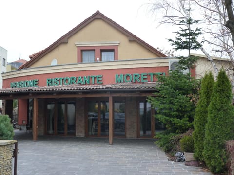 Facade/entrance, Facade/entrance