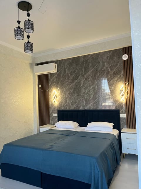 Shower, Toilet, Bed, TV and multimedia, Coffee/tea facilities, View (from property/room), Photo of the whole room, Breakfast, Family, flat iron, furniture, hair dryier, heating, internet, room service, towels, wardrobe, laundry, washing machine, dryer, air conditioner