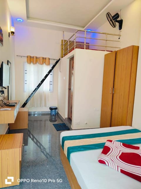 Bedroom, Family
