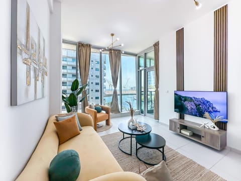 Luxury RoofTop Pool with Full Marina View 45 percent OFF Apartment in Dubai