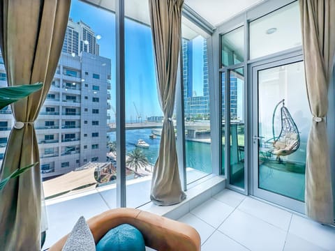 Luxury RoofTop Pool with Full Marina View 45 percent OFF Apartment in Dubai