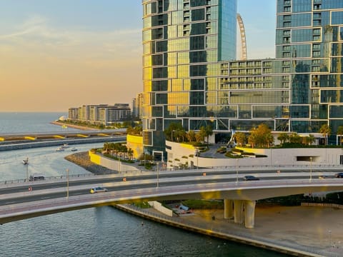 Luxury RoofTop Pool with Full Marina View 45 percent OFF Apartment in Dubai