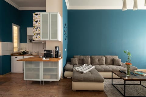 Kitchen or kitchenette, Living room