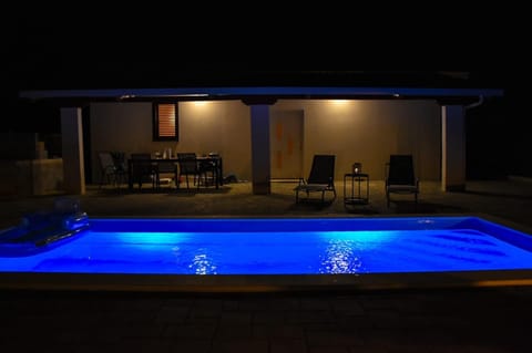 POOl HOUSE BRUNO Apartment in Šibenik-Knin County, Croatia