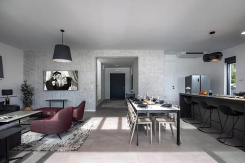 New! Luxury Villa Epic Lumina & Solena 2 heated pool Villa in Vodnjan