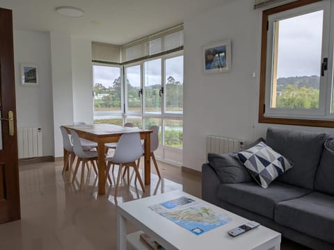 Natural landscape, View (from property/room), View (from property/room), Living room, Photo of the whole room, Dining area, Sea view, heating