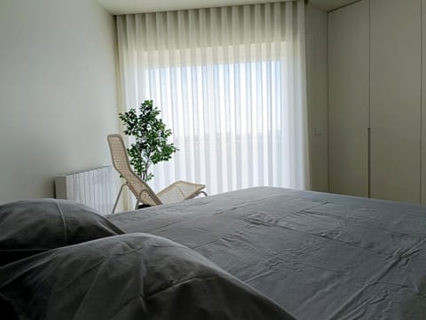 Balcony/Terrace, Bedroom, River view