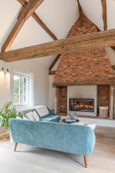 Living room, Seating area, fireplace
