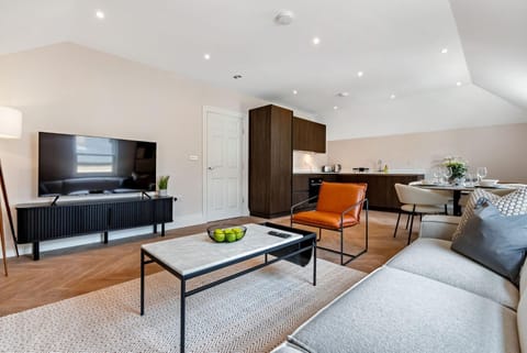 TV and multimedia, Kitchen or kitchenette, Living room, Dining area