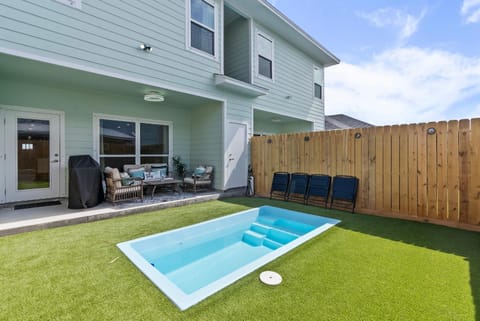 Patio, Swimming pool
