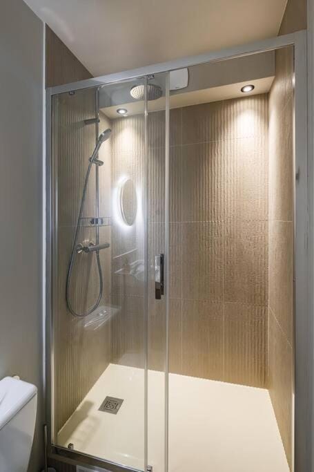 Bali Lake - Duke Housing Apartment in Créteil