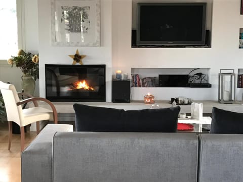 TV and multimedia, Living room