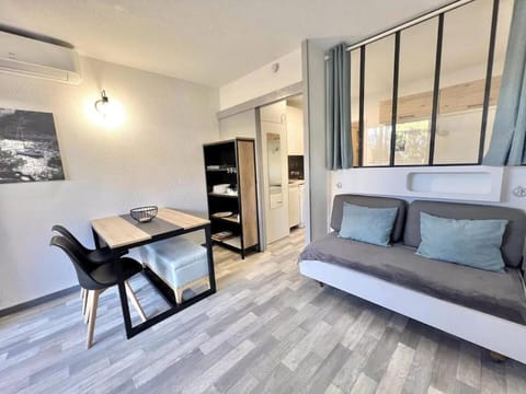 Appartement Port de Hyères 4 personnes Apartment in Hyères