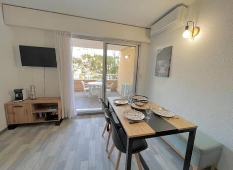 Appartement Port de Hyères 4 personnes Apartment in Hyères