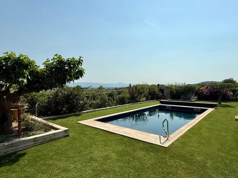 Une nuit en Luberon et SPA Bed and Breakfast in Lourmarin
