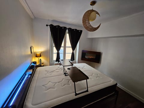 Bed, TV and multimedia, Coffee/tea facilities, Photo of the whole room, Bedroom, Breakfast, American breakfast, American breakfast, internet, internet