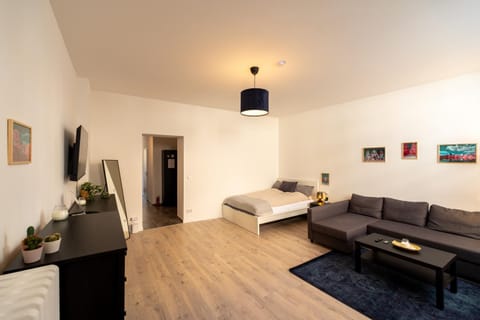 Bed, Living room, Bedroom
