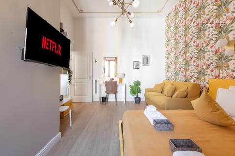 TV and multimedia, Bedroom, air conditioner