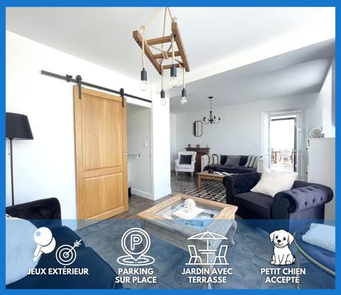 Living room, Text overlay