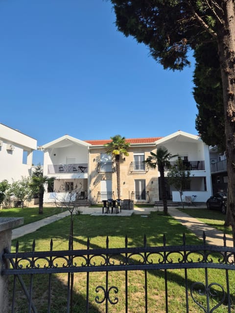 Property building, Day
