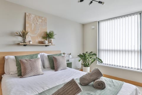 Large Central Penthouse in Leeds Apartment in Leeds