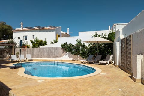 Pool view, Swimming pool, sunbed