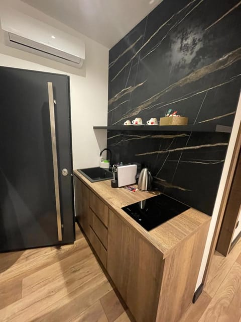 Coffee/tea facilities, Kitchen or kitchenette