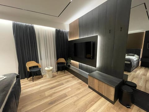 TV and multimedia, Seating area