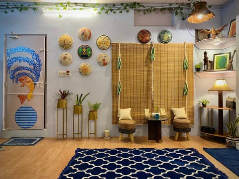 Night, Living room, Lounge or bar, Decorative detail, Seating area, Dining area