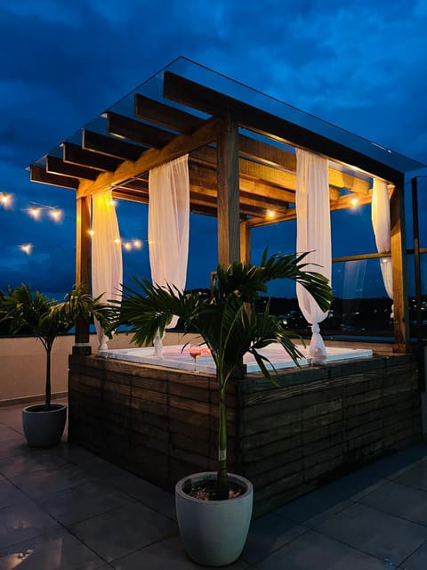 Night, View (from property/room), Balcony/Terrace