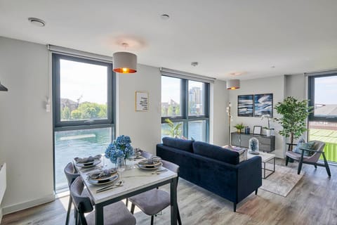 JLL Duet Manchester Apartment in Salford