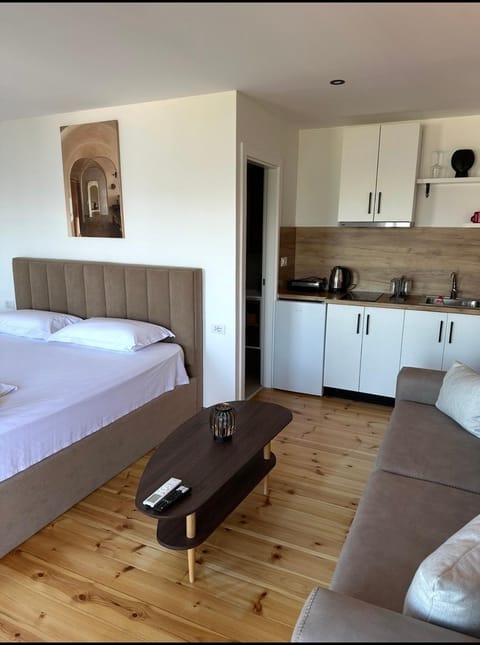 Lake Escape Villa Shirokë Villa in Montenegro