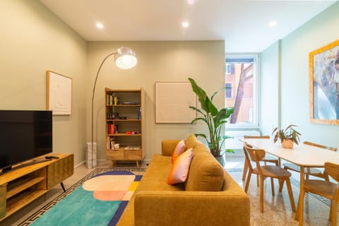 TV and multimedia, Living room, Dining area