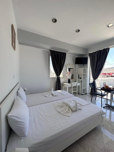 TV and multimedia, Bedroom, towels