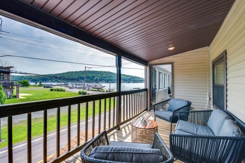Walk to Harveys Lake! Modern Apt with Water Views Apartment in Luzerne County