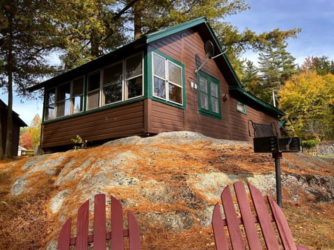 Paddler's Rest Lakeside Cabins and Motel Cabin in Long Lake