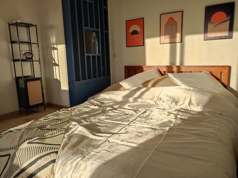 Spacious, Comfortable, Serene Apartment in Saint-Denis, France