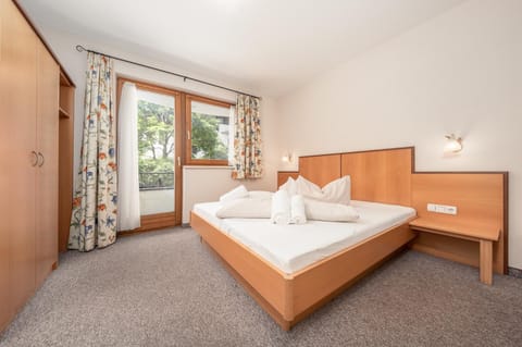 Bed, Photo of the whole room, Bedroom, towels, wardrobe