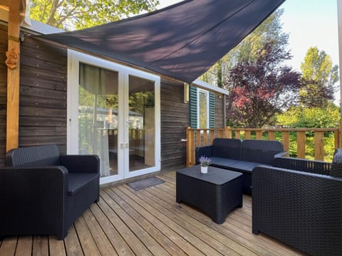 Patio, Day, View (from property/room), Balcony/Terrace, Living room, Seating area, Garden view