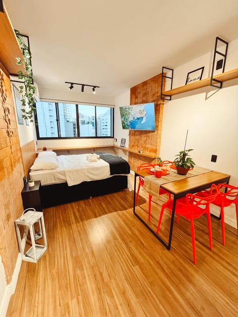 Communal lounge/ TV room, Bed, TV and multimedia, Photo of the whole room, Seating area, Dining area, Bedroom, internet, air conditioner