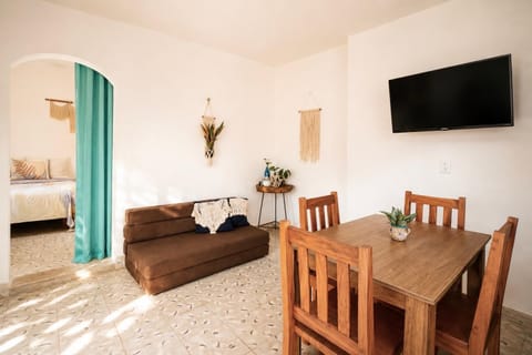 TV and multimedia, Living room, Photo of the whole room, Dining area