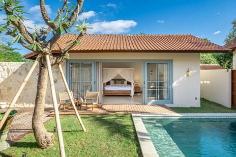 Garden, Swimming pool, Swimming pool, sunbed