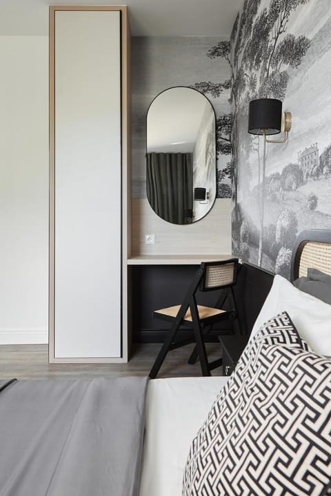 Bed, Photo of the whole room, Bedroom, wardrobe